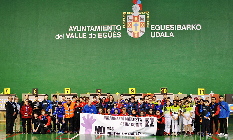 Ultimo intercambio del calendario con los arqueros franceses